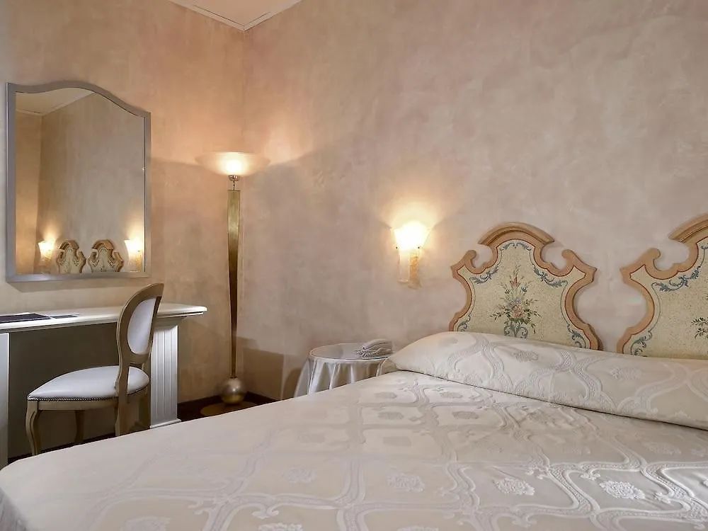 Hotel Amadeus Venice