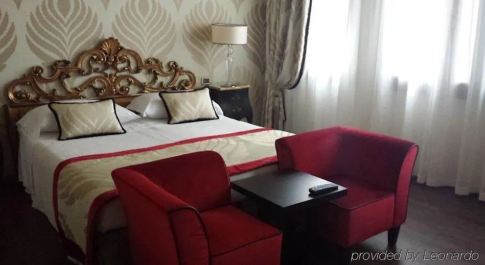 ****  Hotel Amadeus Venice Italy