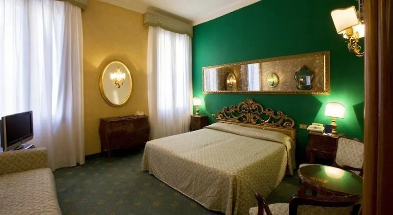 Hotel Amadeus Venice 4*,  Italy