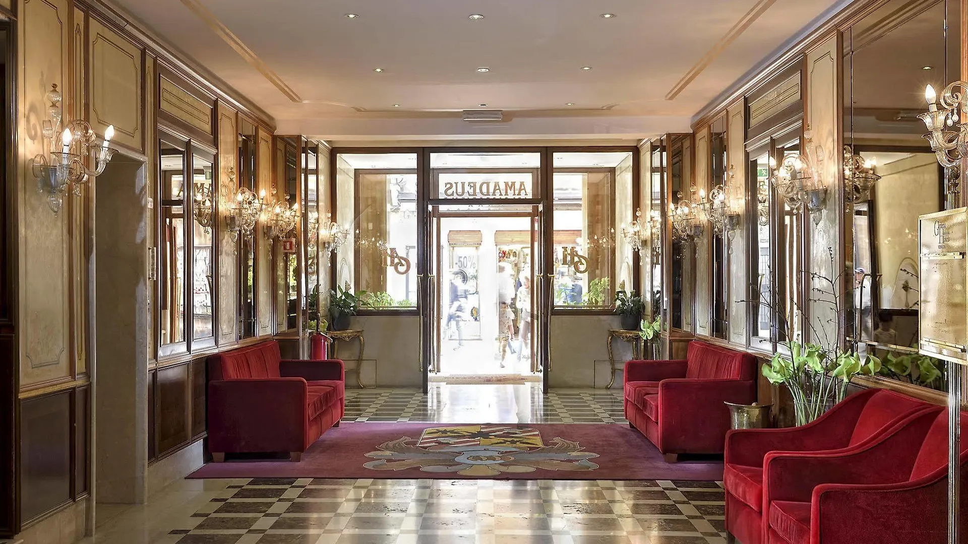 Hotel Amadeus Venice 4*,