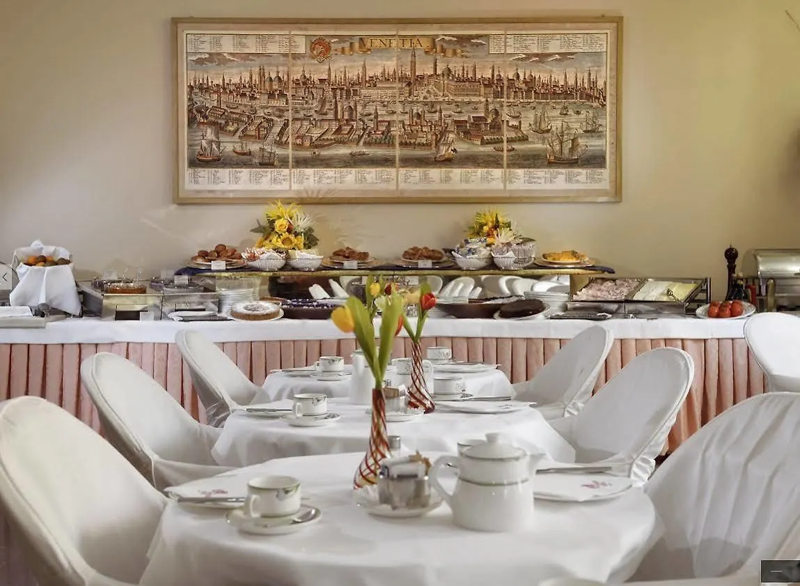 Hotel Amadeus Venice 4*,  Italy